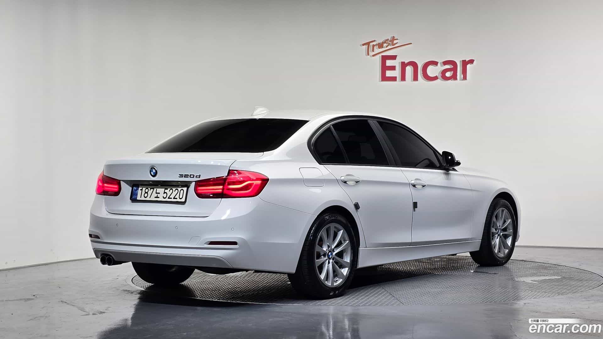3-Series BMW 2018.11-OUTER-002