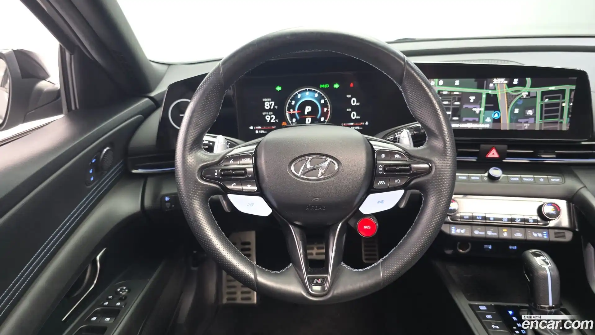 AVANTE Hyundai 2021.10-OPTION-017