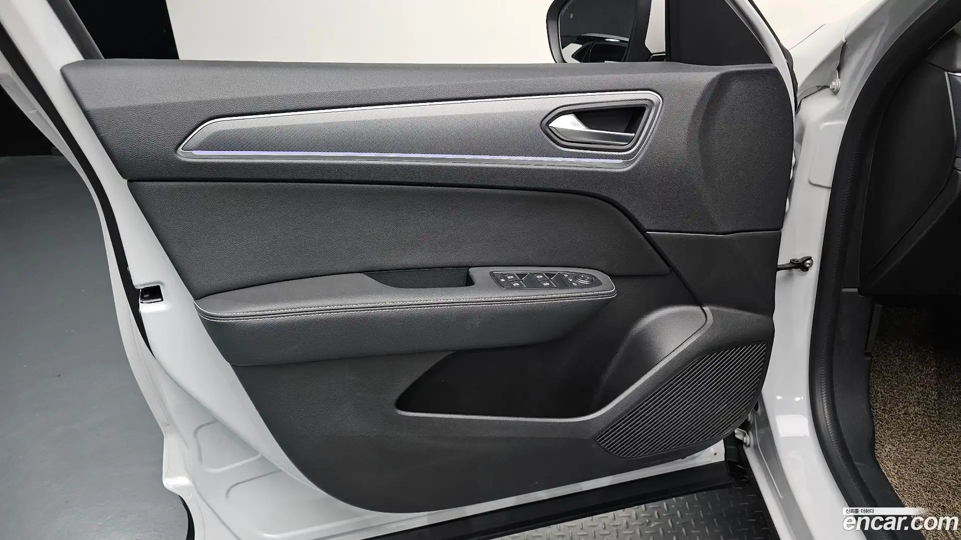 XM3 Renault Korea 2022.5-INNER-034