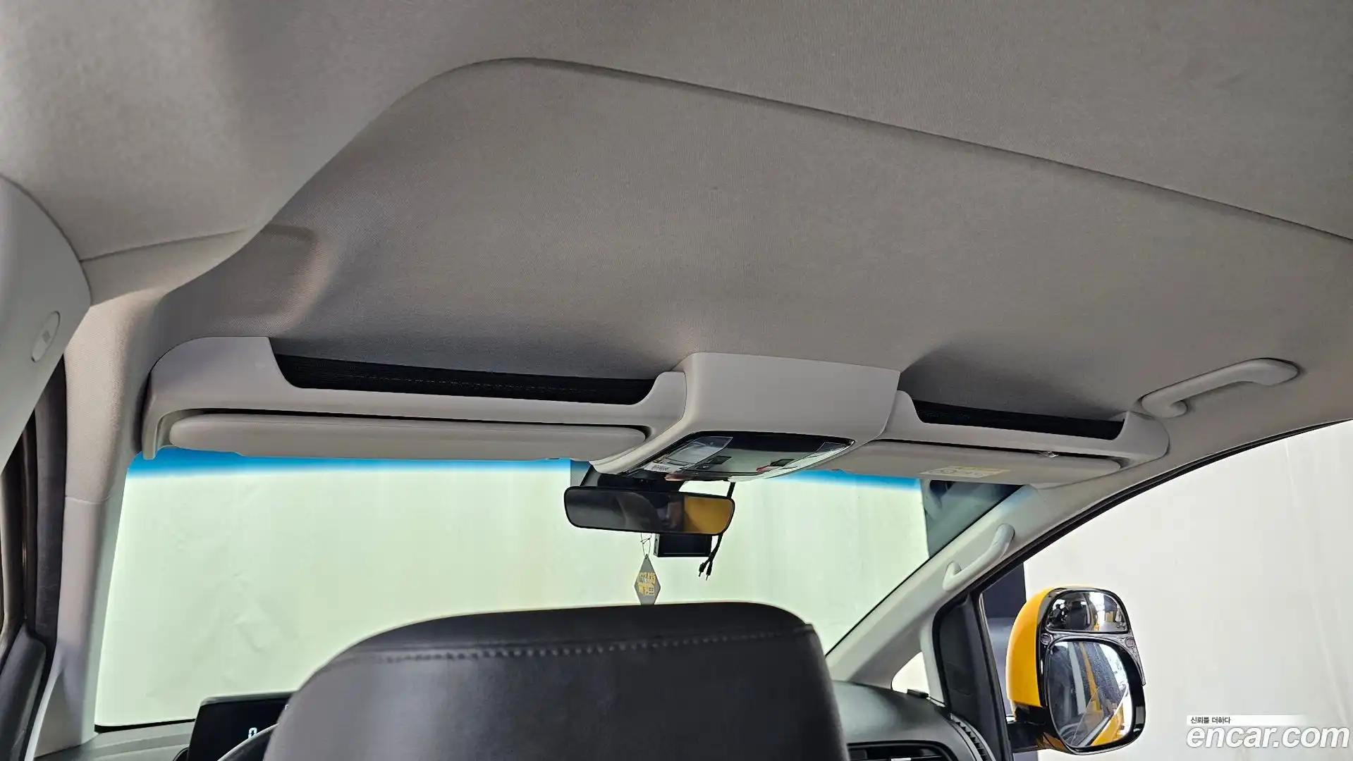 Staria Hyundai 2024.10-OPTION-023