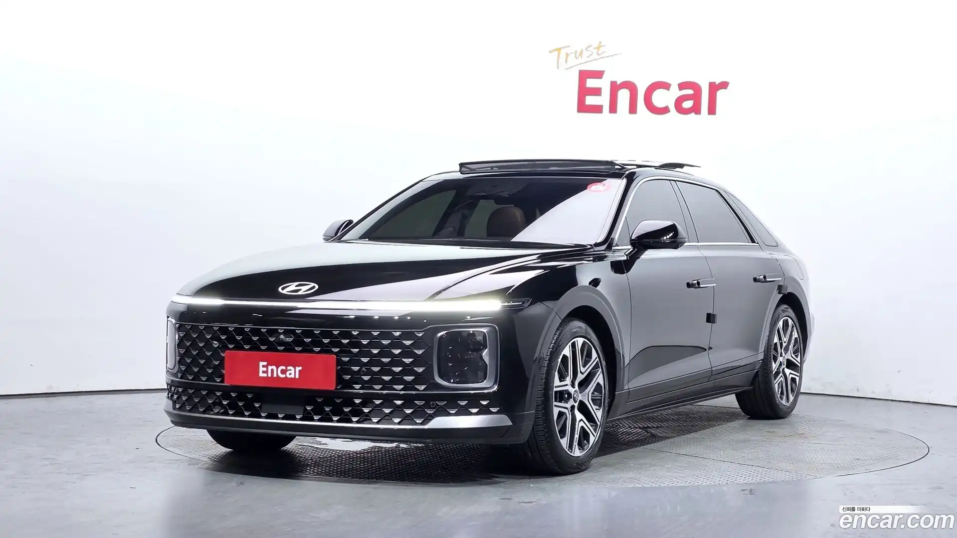 Grandeur Hyundai 2024.11-OUTER-001