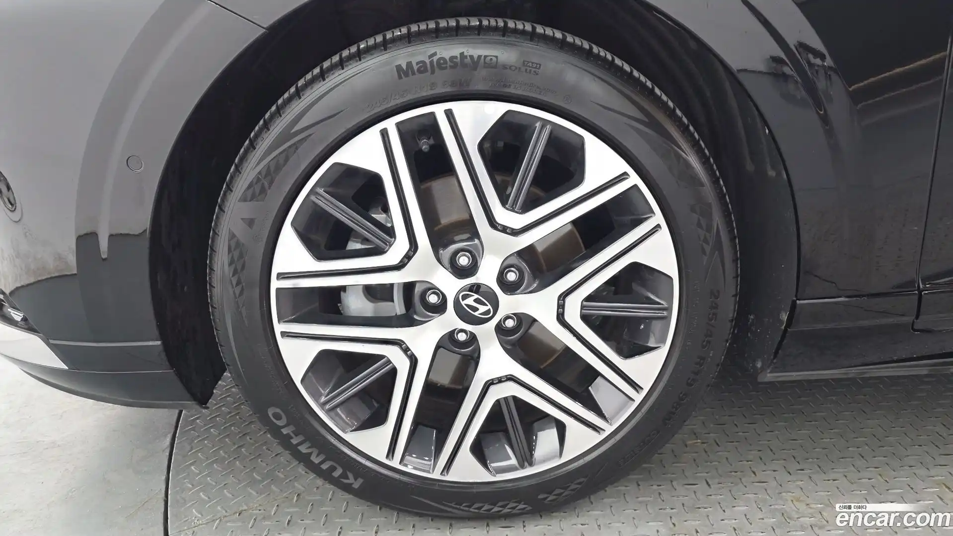 Grandeur Hyundai 2024.11-OUTER-005