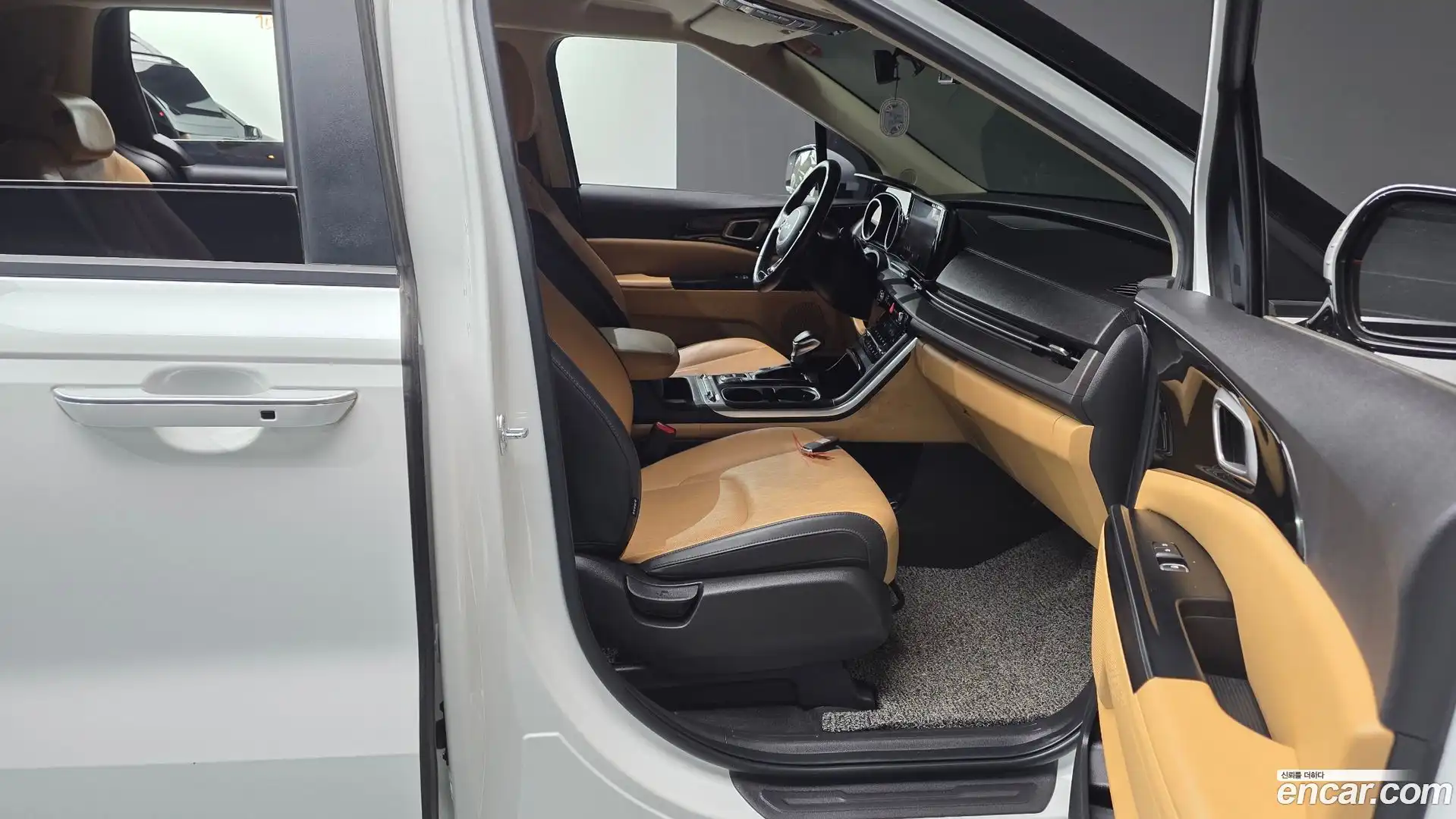 Canival Kia 2022.2-INNER-036