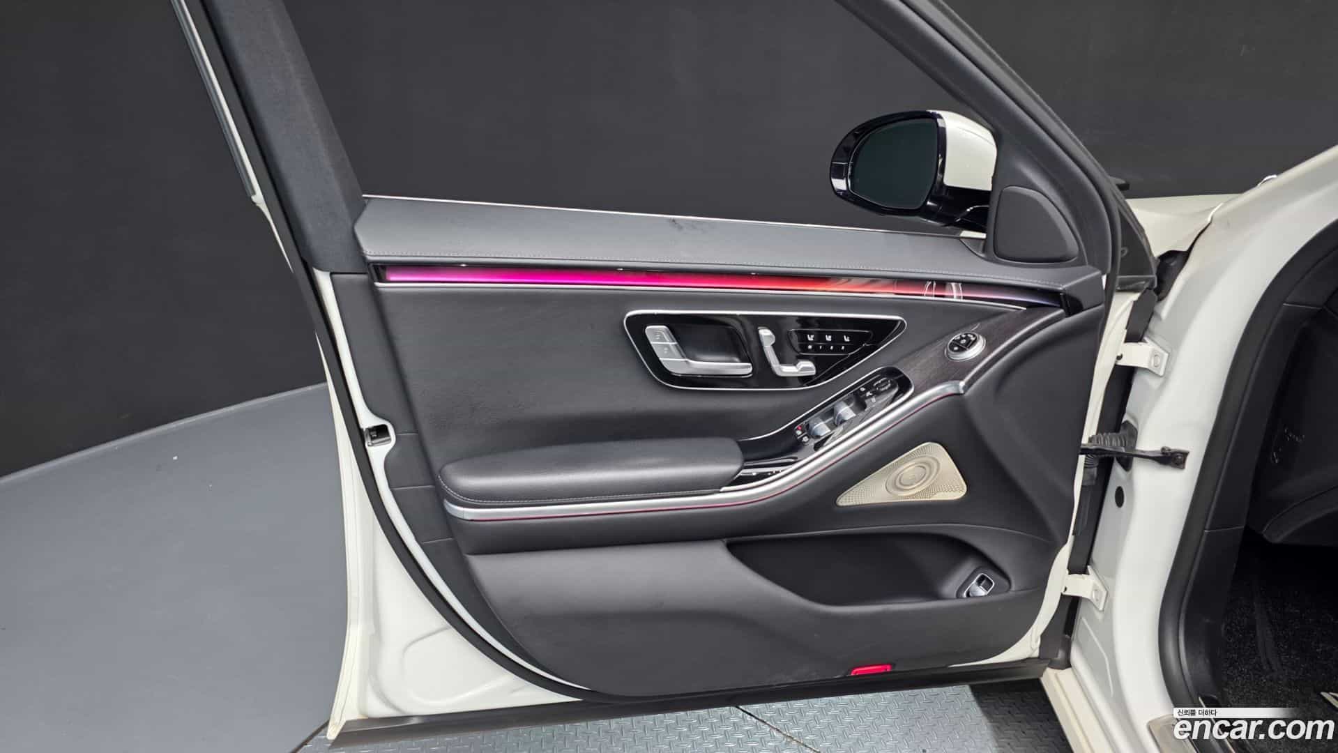 S-Class Mercedes-Benz 2021.4-INNER-034