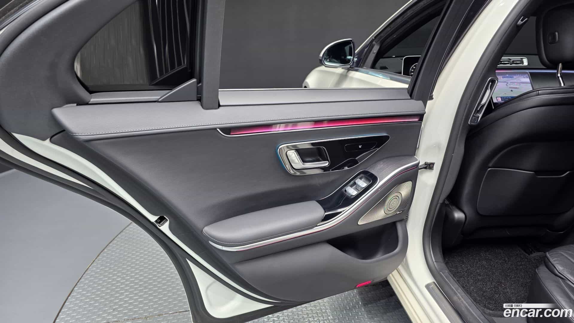 S-Class Mercedes-Benz 2021.4-INNER-035
