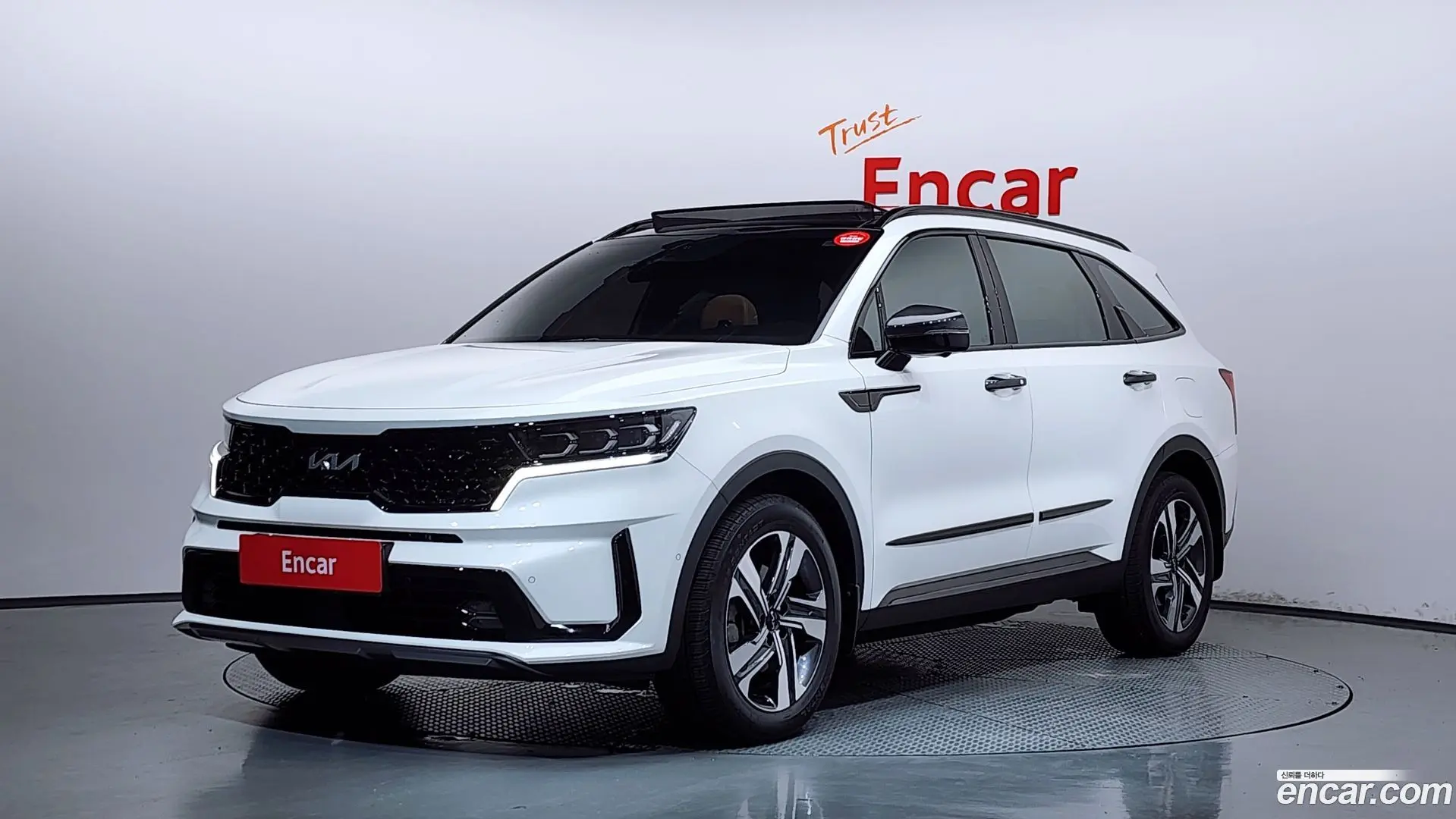 Main__Slider__Photo:Sorento Kia 2022.5-0