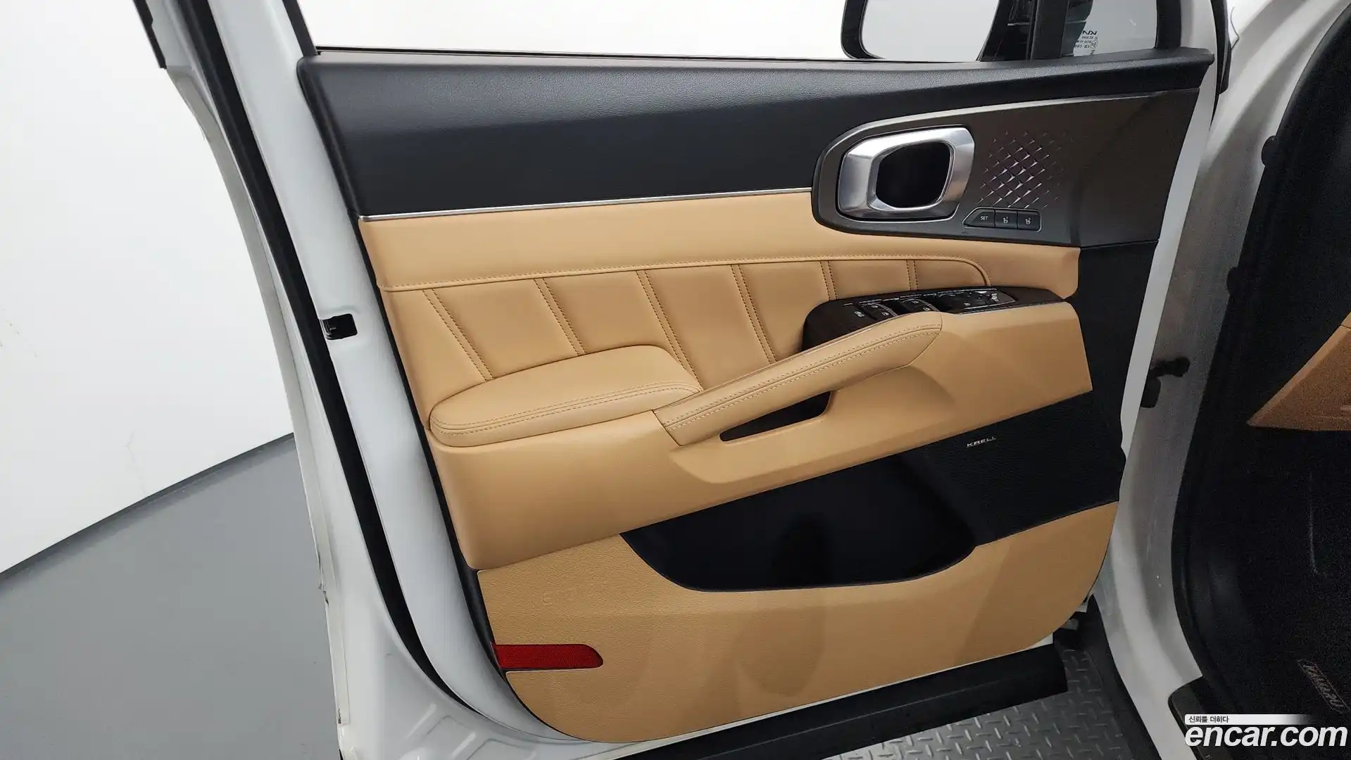 Sorento Kia 2022.5-INNER-034