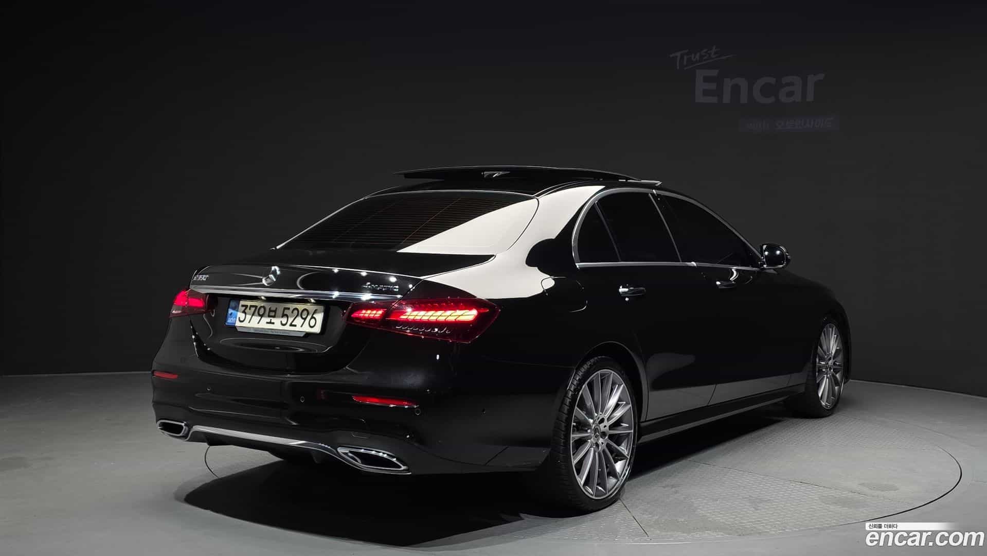 E-Class Mercedes-Benz 2022.3-OUTER-002