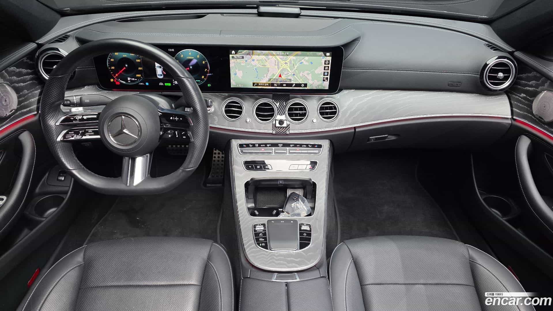 E-Class Mercedes-Benz 2022.3-INNER-007