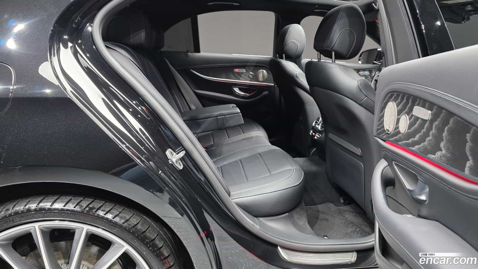 E-Class Mercedes-Benz 2022.3-OPTION-015