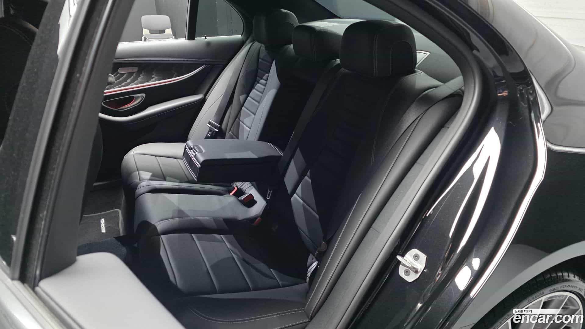 E-Class Mercedes-Benz 2022.3-OPTION-016