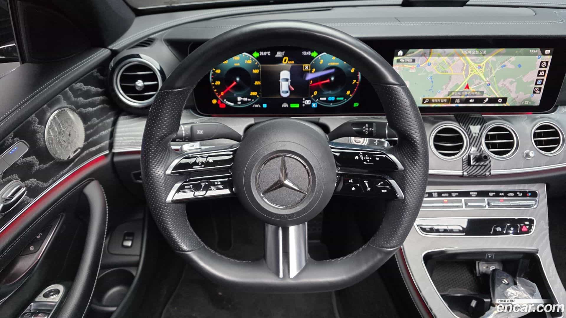 E-Class Mercedes-Benz 2022.3-OPTION-018