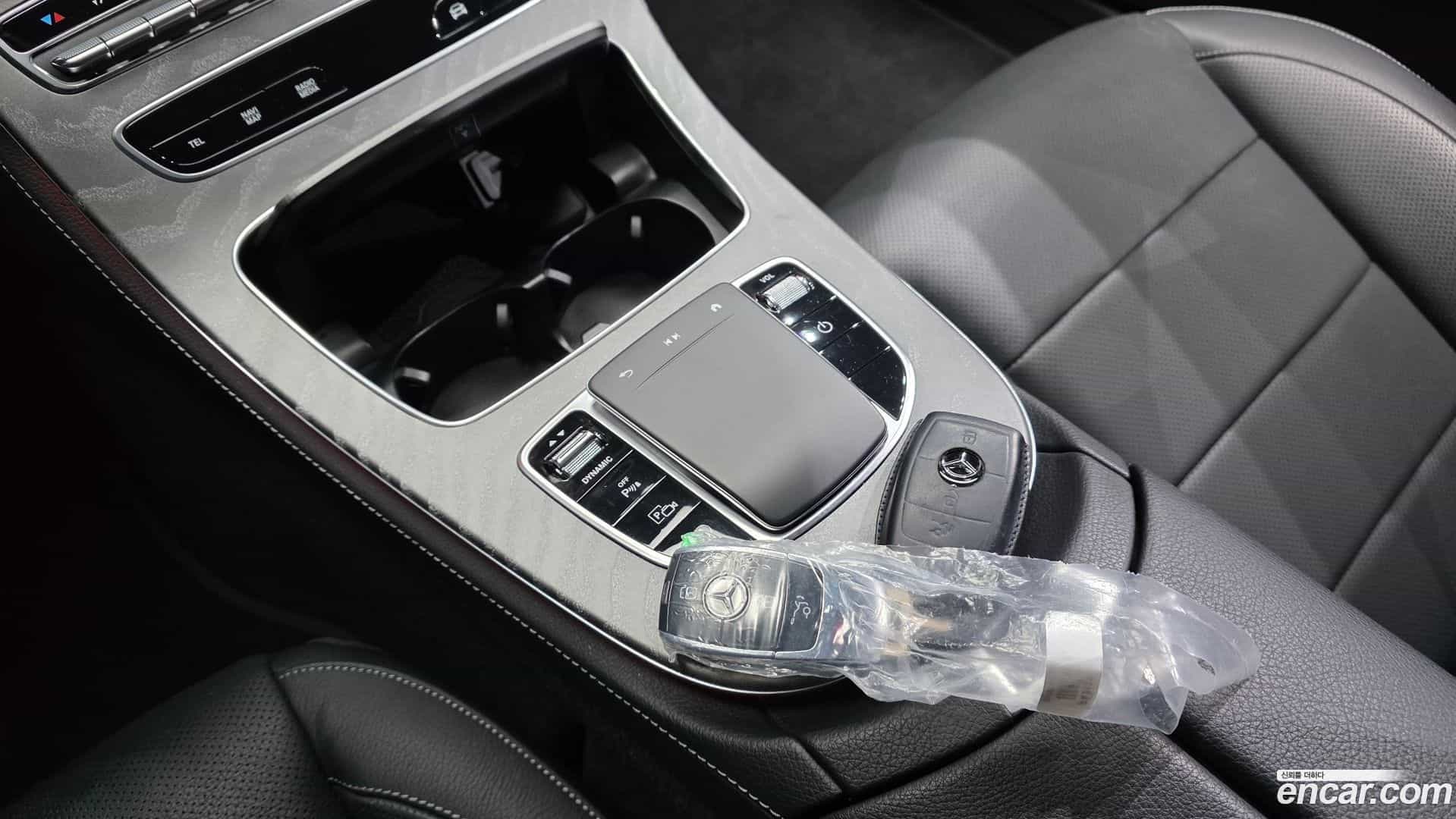 E-Class Mercedes-Benz 2022.3-OPTION-024