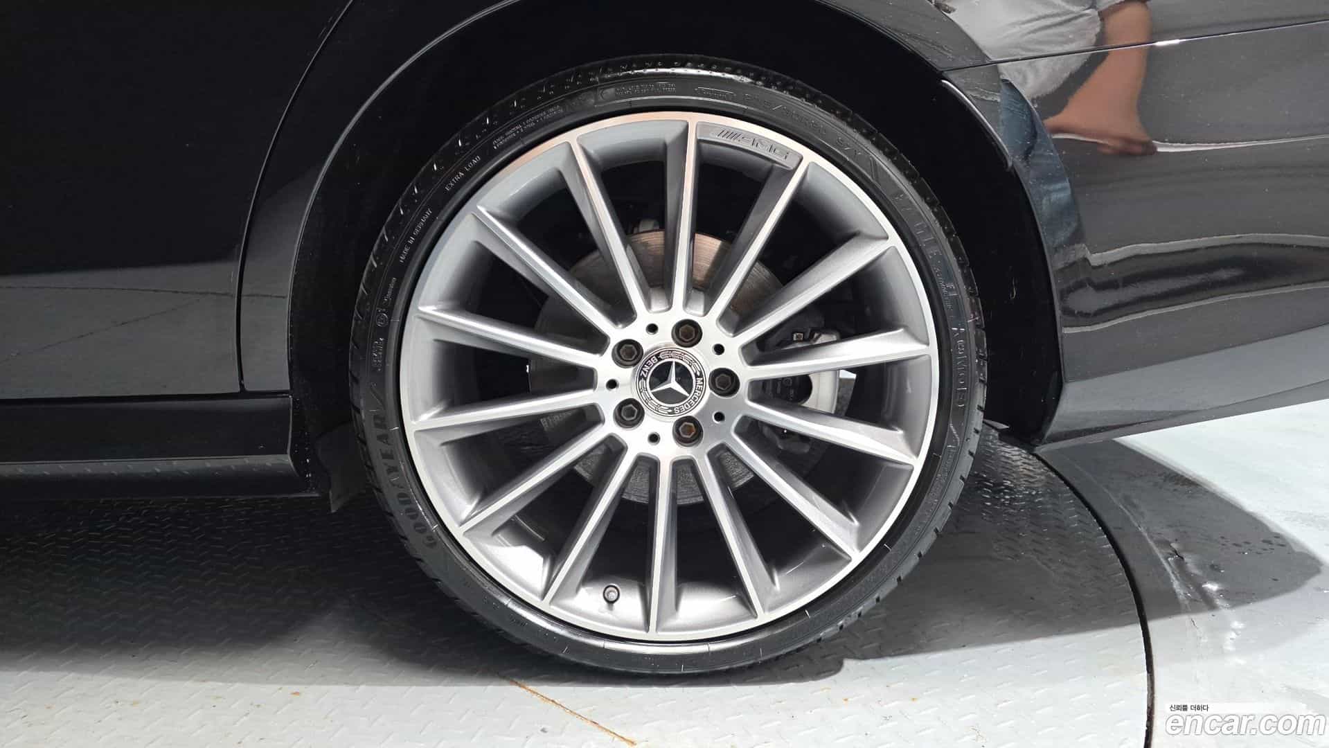E-Class Mercedes-Benz 2022.3-OUTER-031