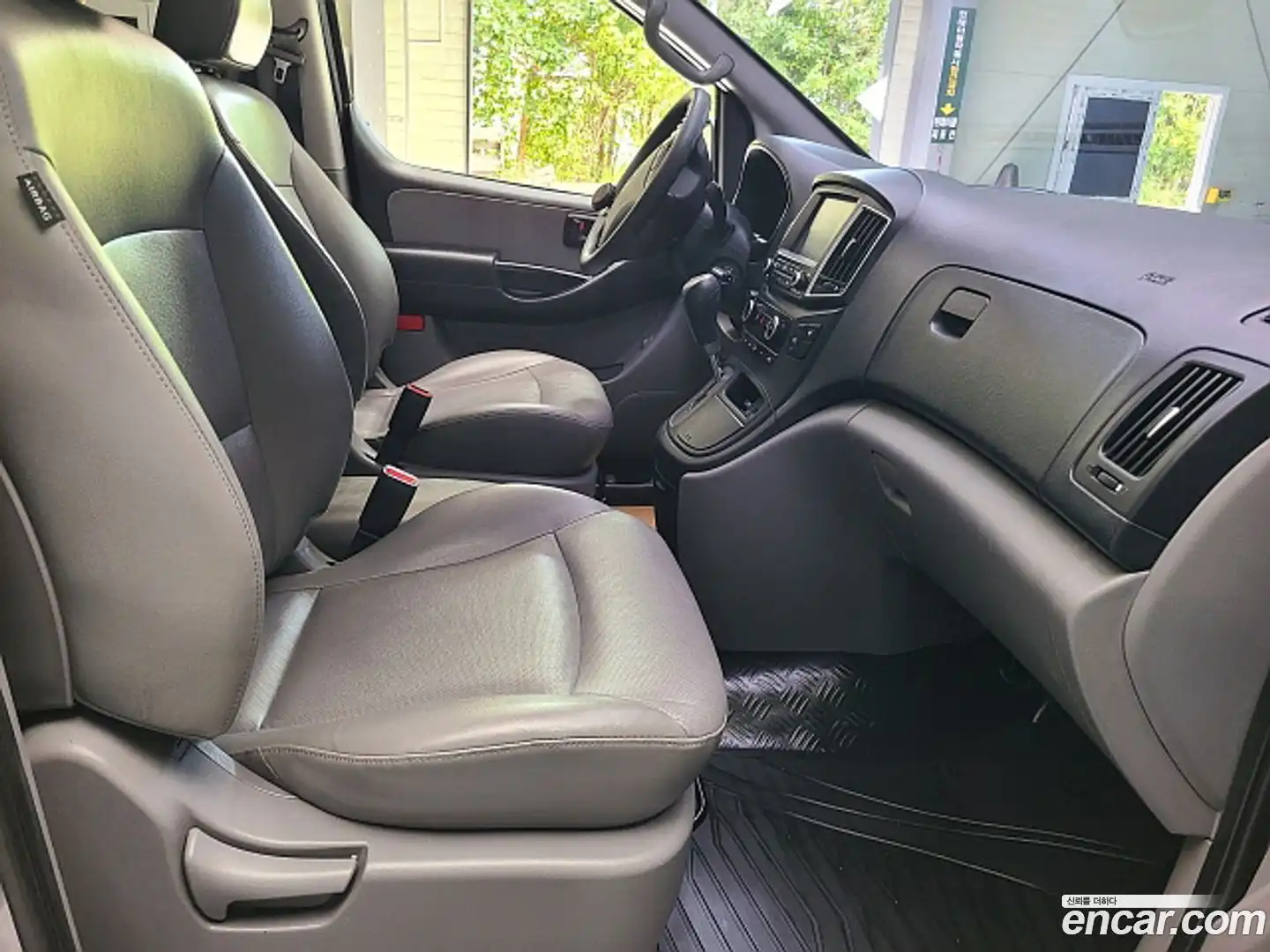 Starex Hyundai 2018.9-OPTION-022