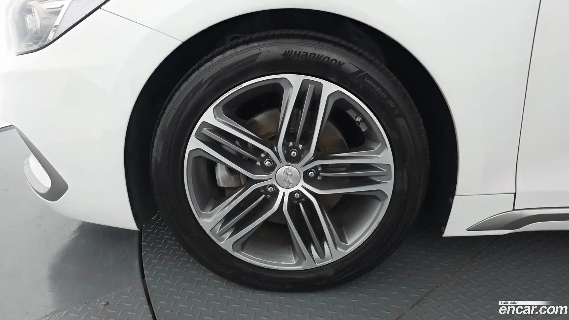 Grandeur Hyundai 2019.4-OUTER-005