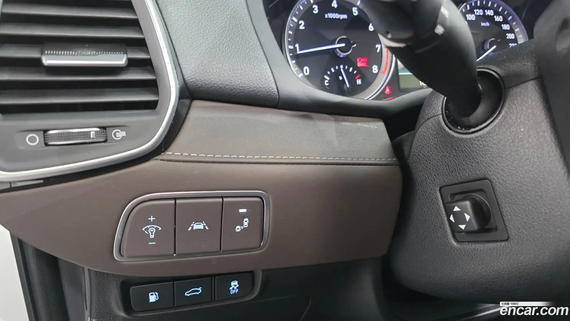 Grandeur Hyundai 2019.4-OPTION-020