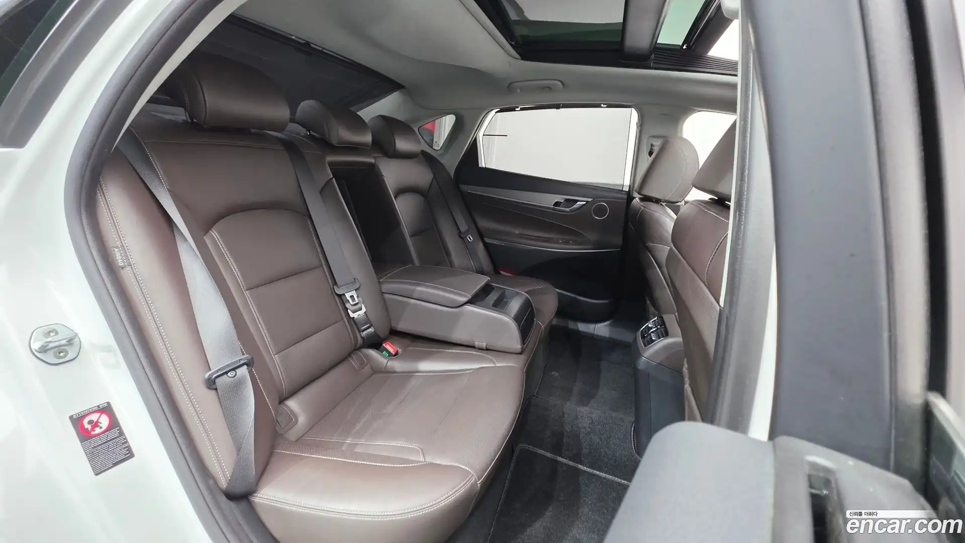 Grandeur Hyundai 2019.4-OPTION-041