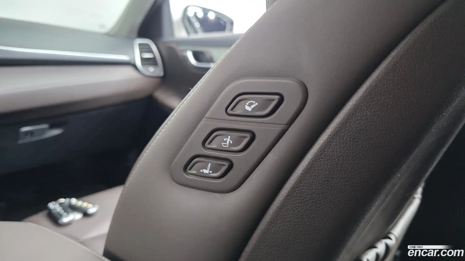 Grandeur Hyundai 2019.4-OPTION-047