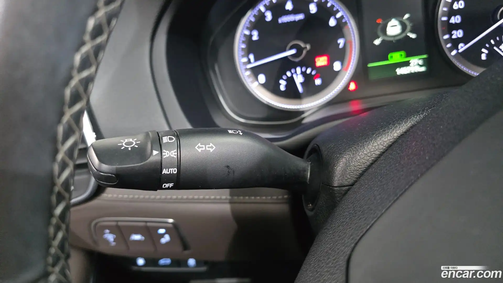 Grandeur Hyundai 2019.4-OPTION-048
