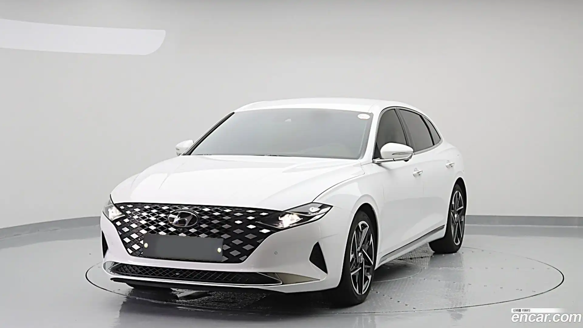 Grandeur Hyundai 2022.0-OUTER-001