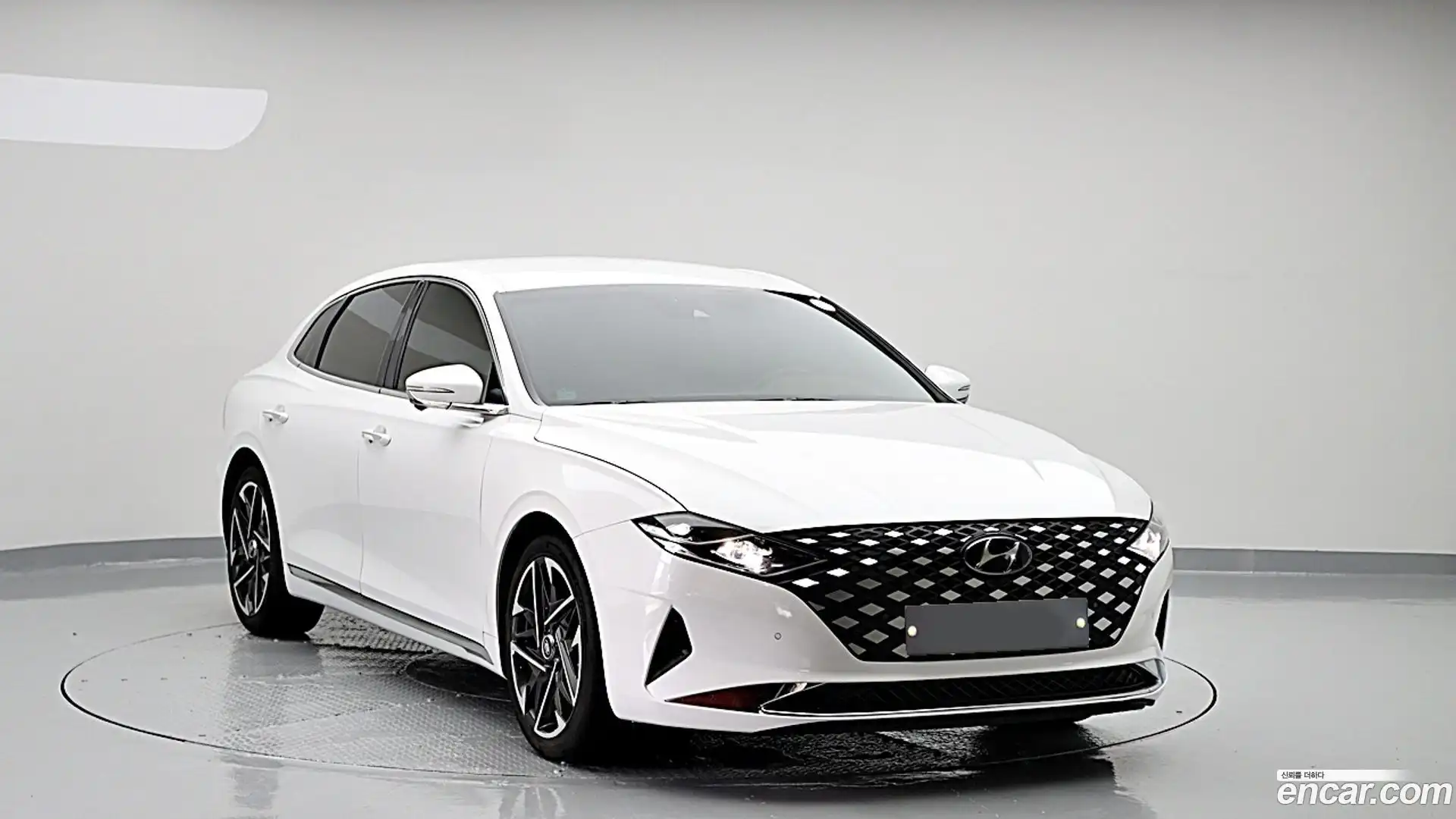 Grandeur Hyundai 2022.0-OUTER-003