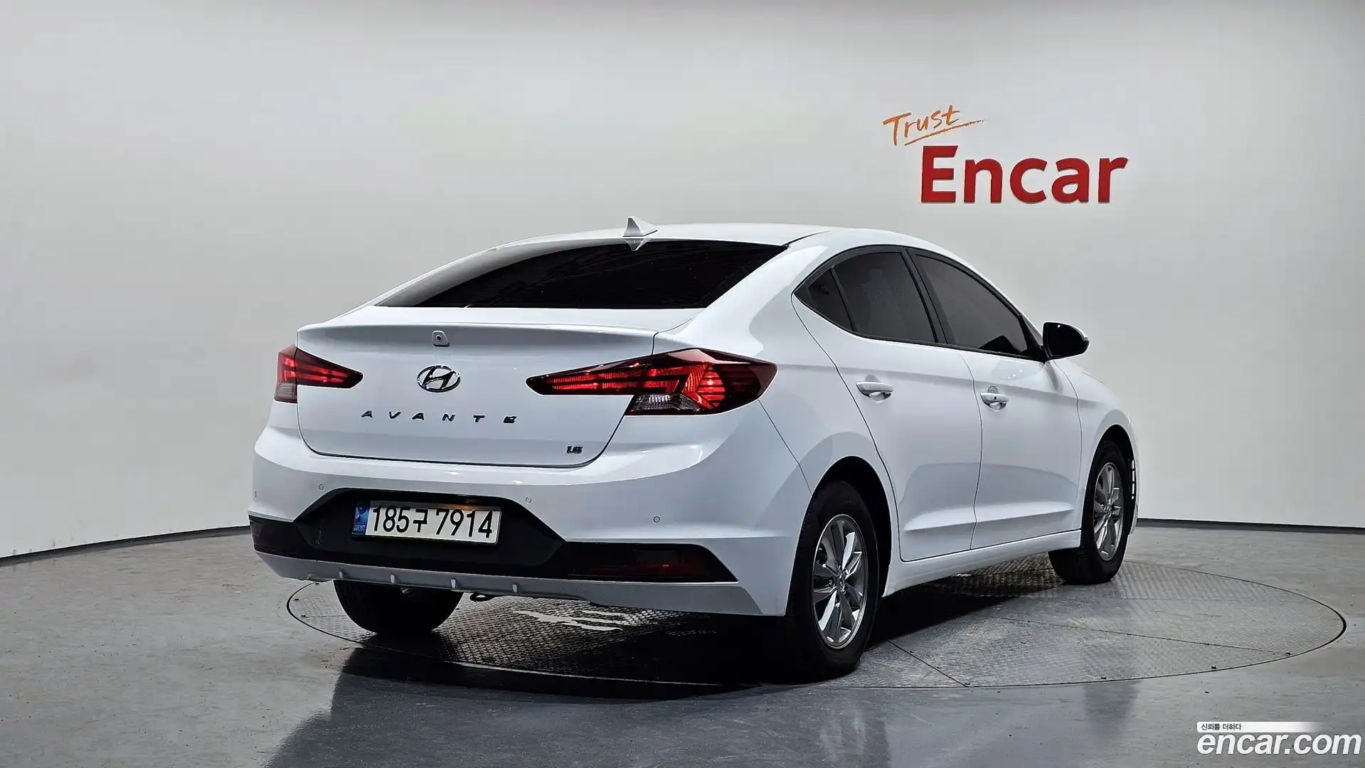 AVANTE Hyundai 2019.2-OUTER-002
