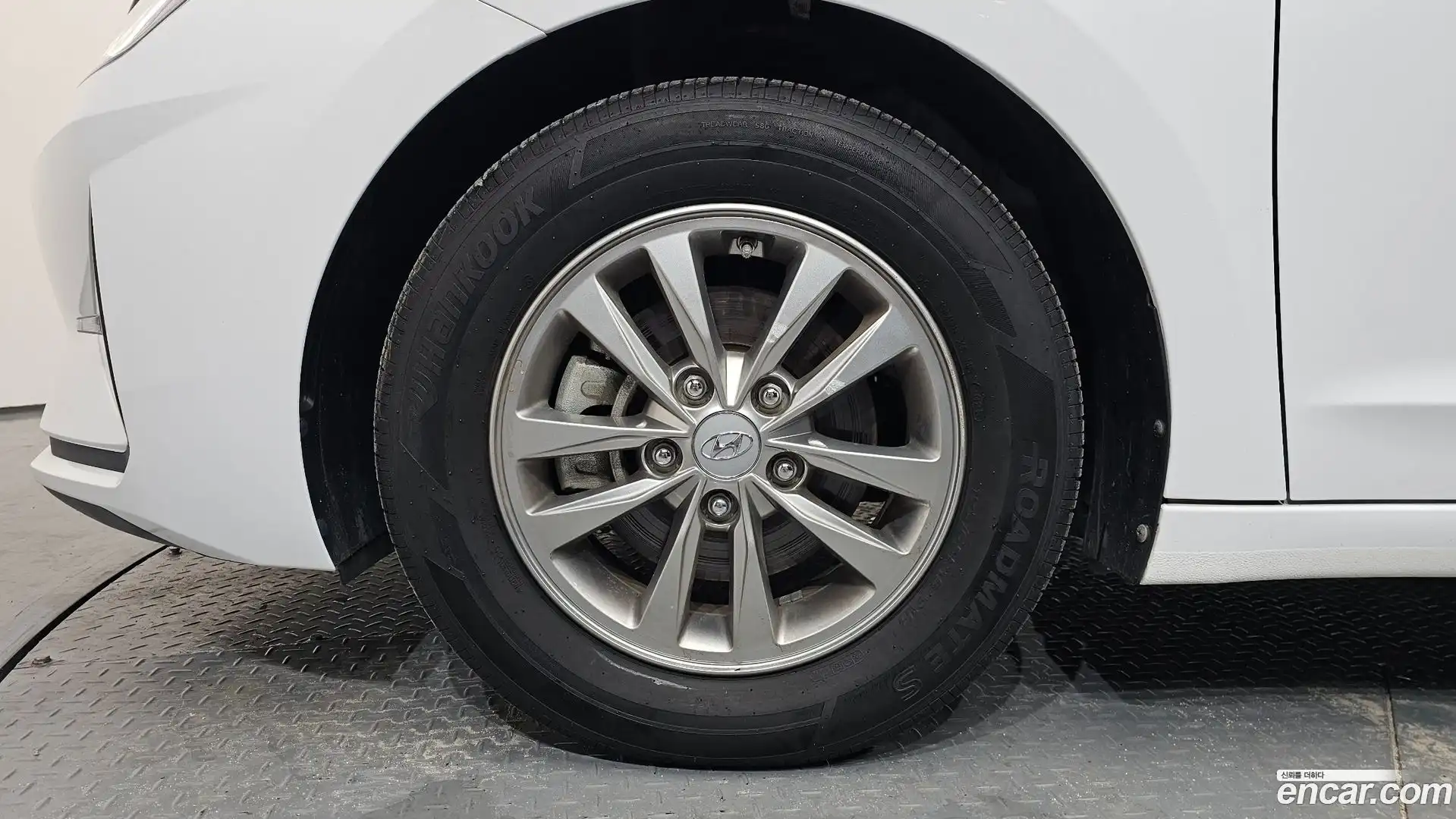 AVANTE Hyundai 2019.2-OUTER-005