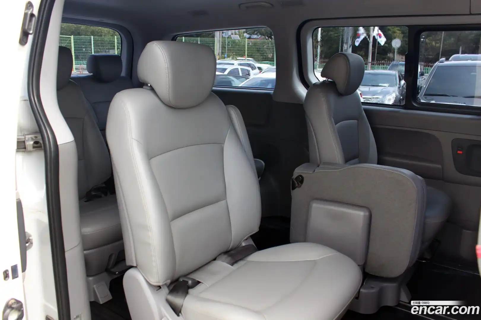 Starex Hyundai 2015.7-OPTION-020