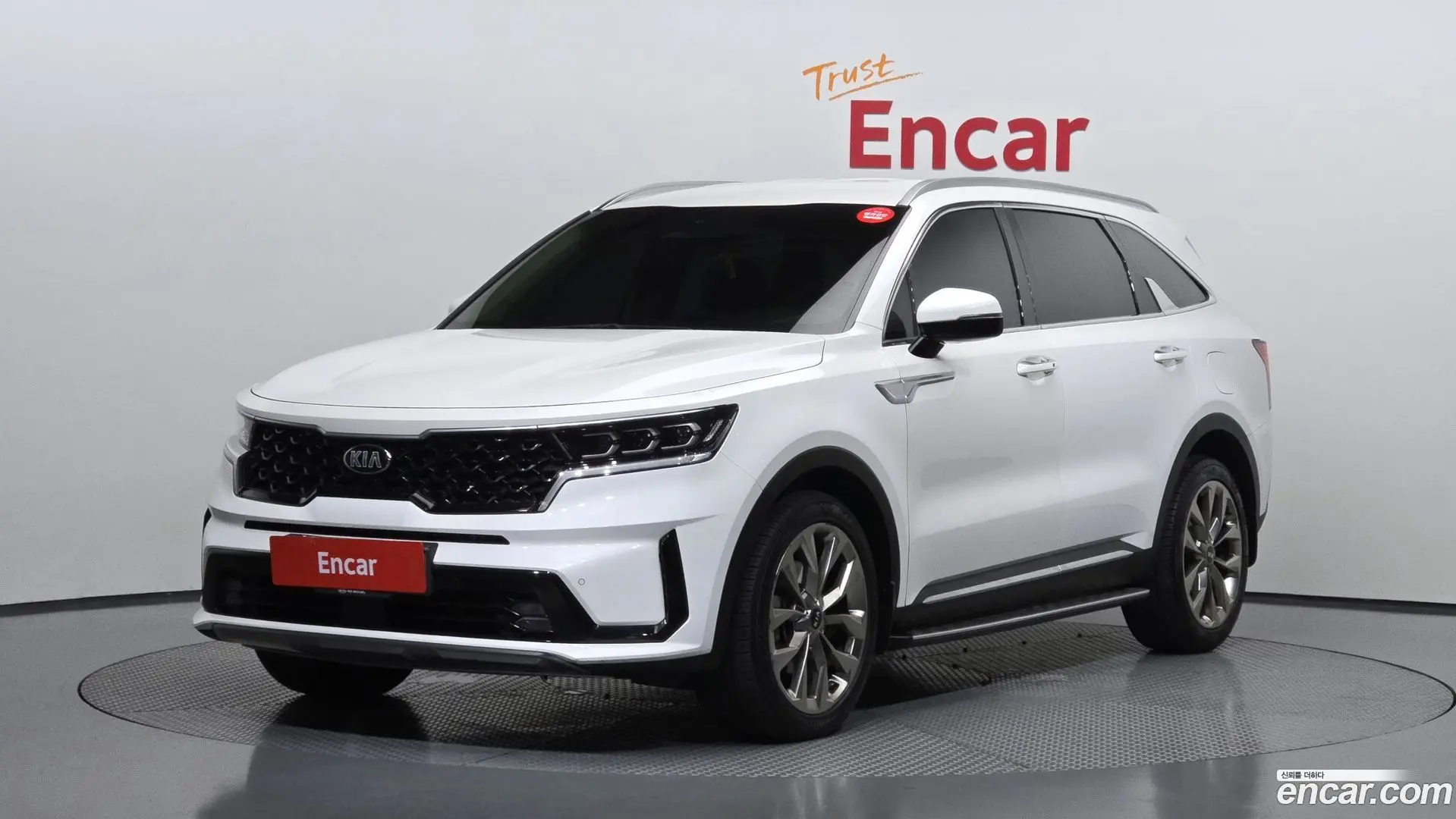 Main__Slider__Photo:Sorento Kia 2020.5-0