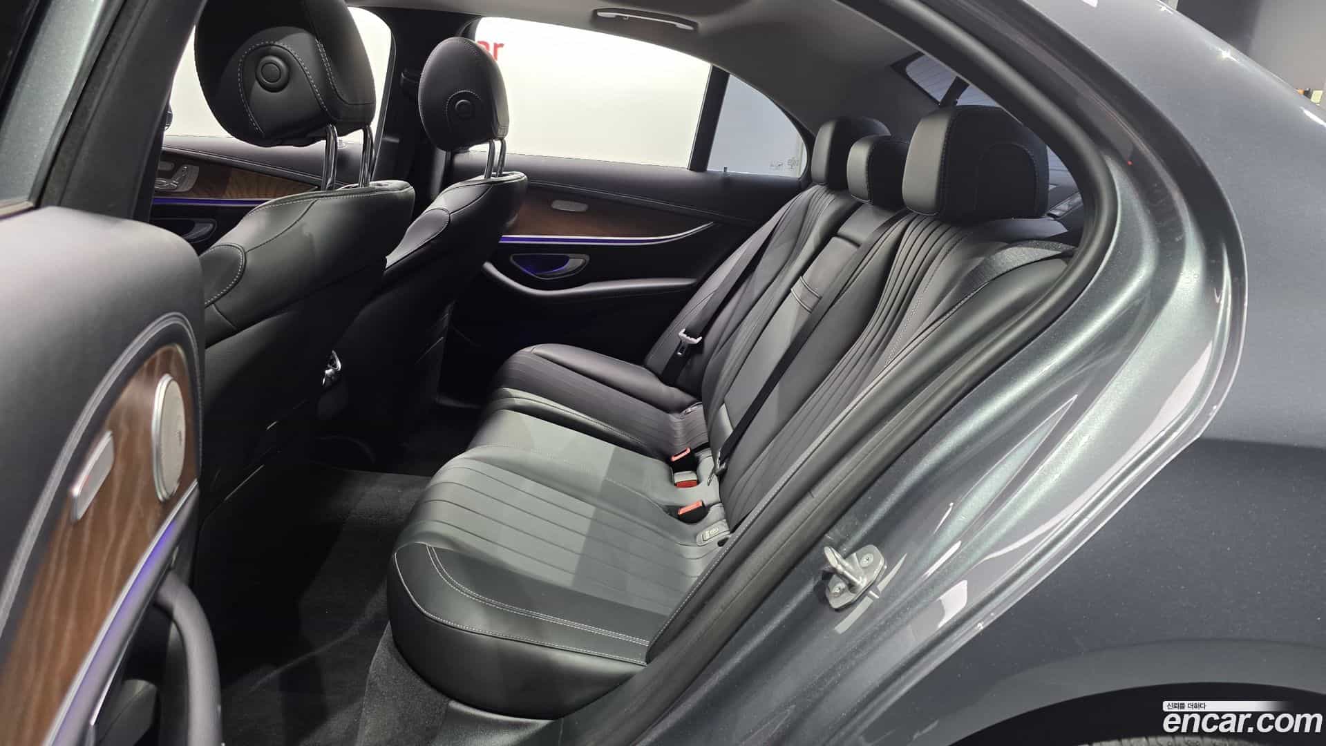 E-Class Mercedes-Benz 2017.1-OPTION-015