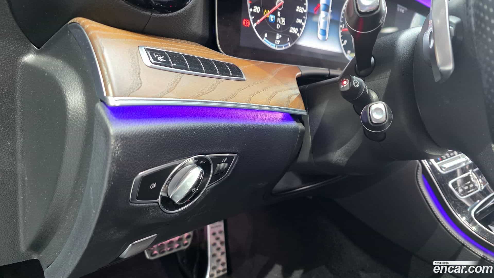 E-Class Mercedes-Benz 2017.1-OPTION-016