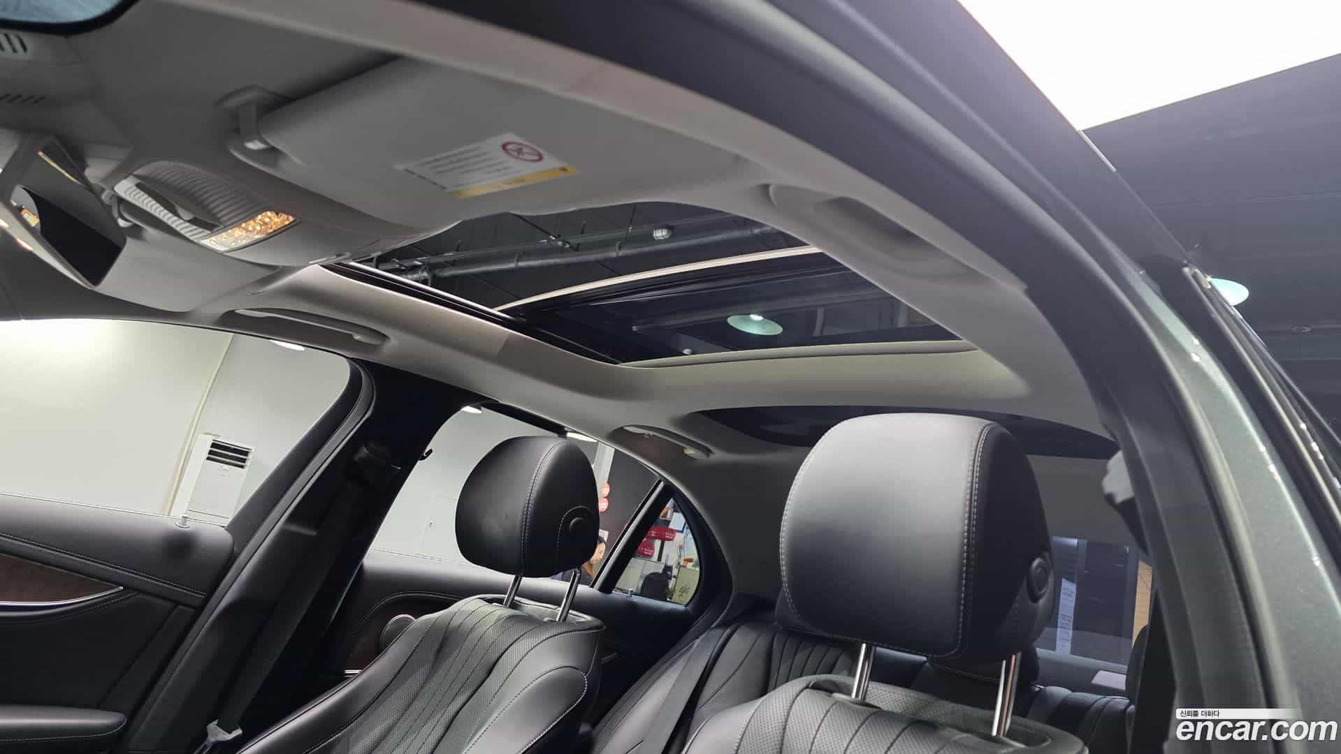E-Class Mercedes-Benz 2017.1-OPTION-024