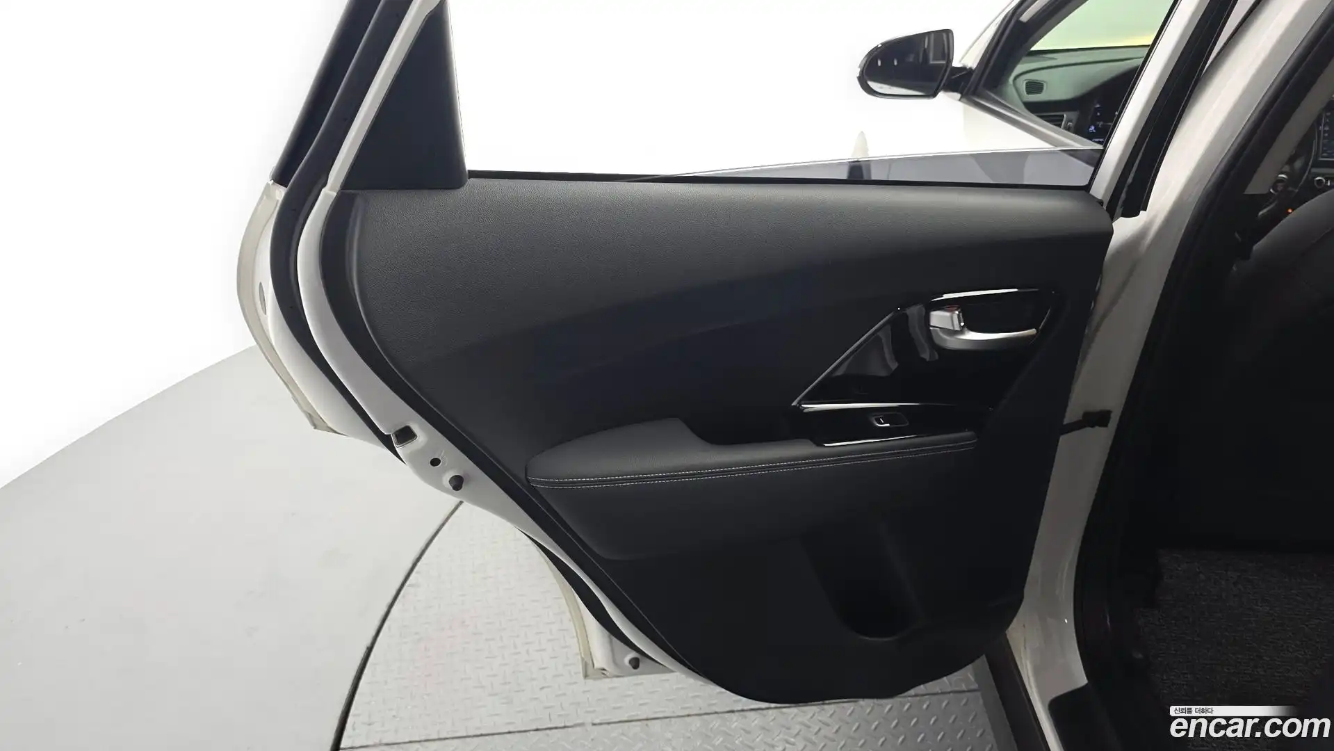 Niro Kia 2020.3-INNER-035