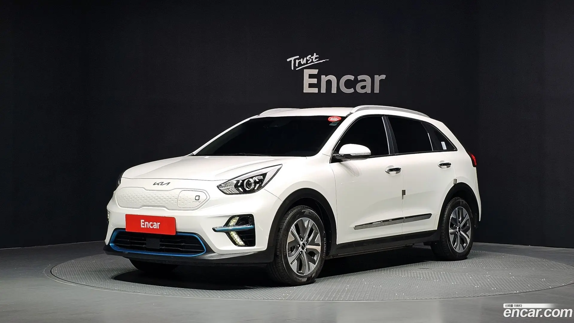 Main__Slider__Photo:Niro Kia 2021.9-0
