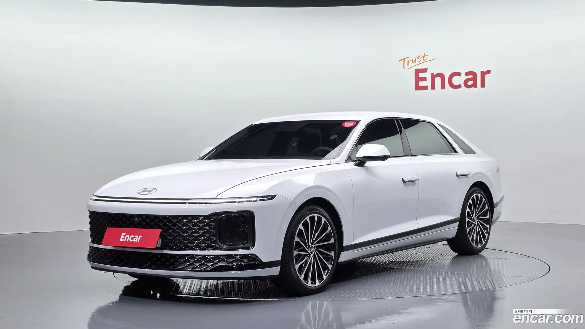 Grandeur Hyundai 2025.3-OUTER-001