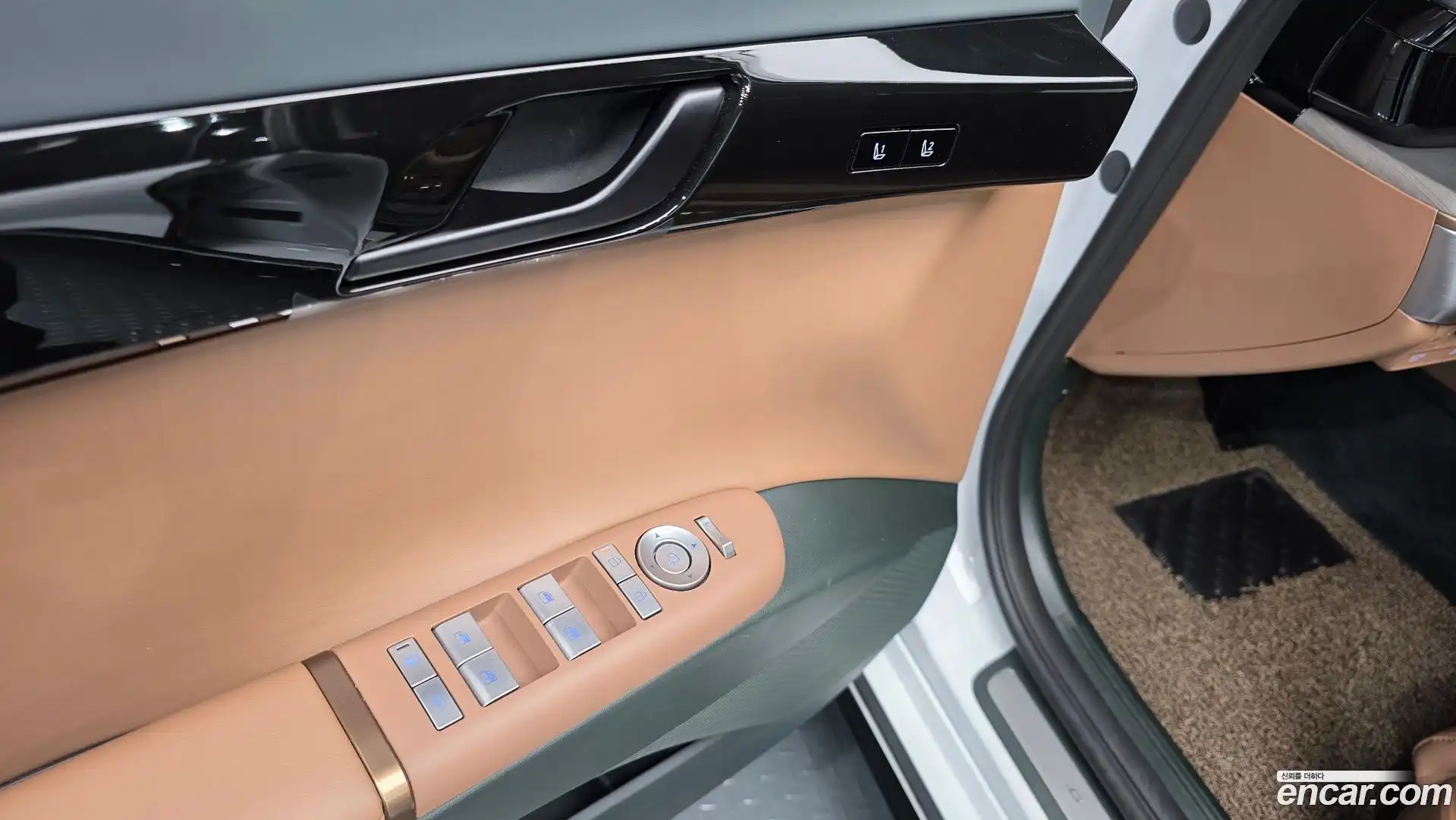 Grandeur Hyundai 2025.3-OPTION-041