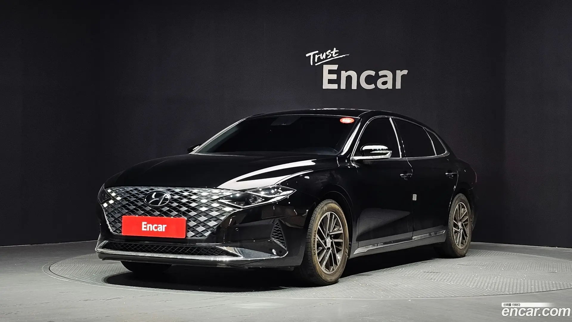 Main__Slider__Photo:Grandeur Hyundai 2020.8-0