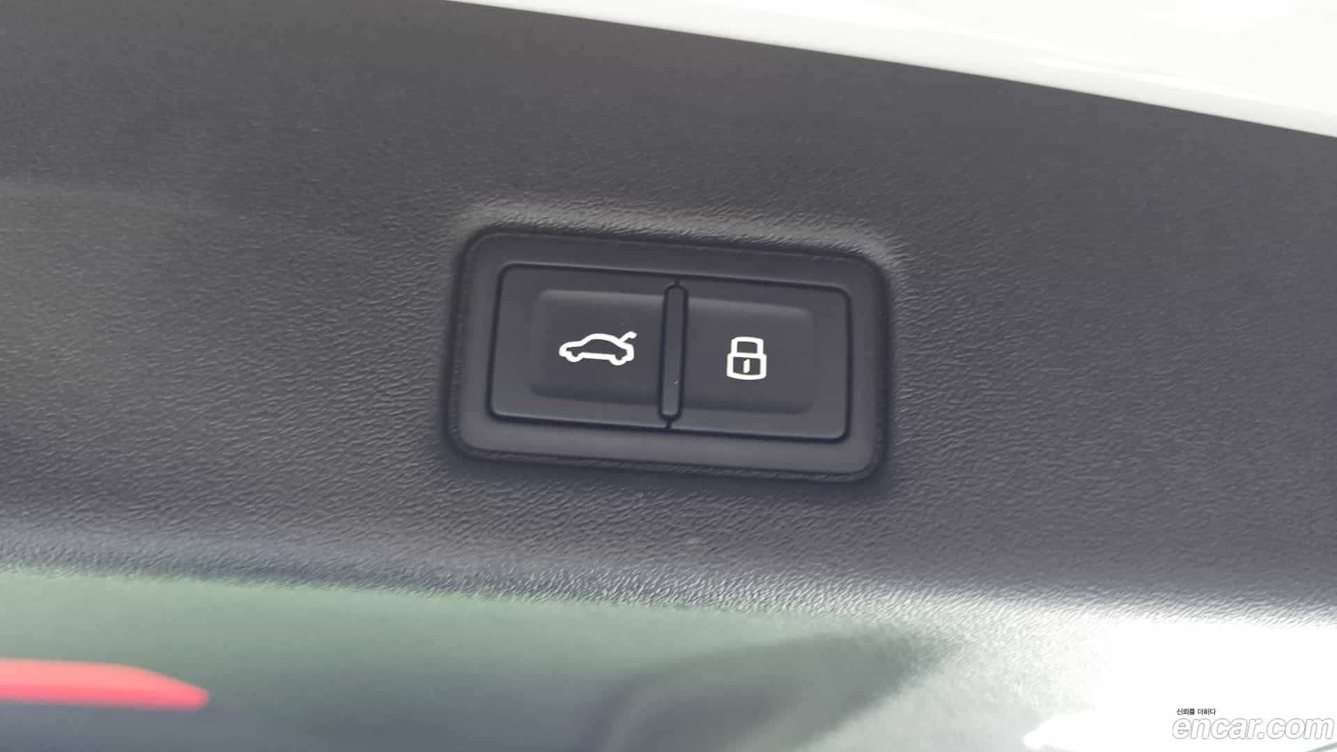 Q5 Audi 2025.10-OPTION-020