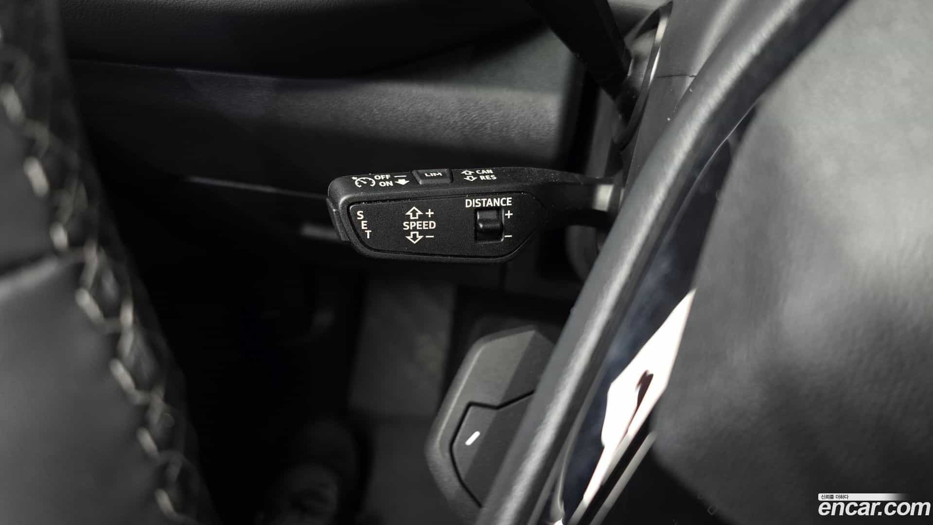 Q5 Audi 2025.10-OPTION-024