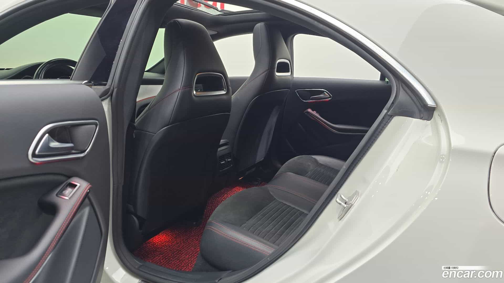 CLA-Class Mercedes-Benz 2017.11-OPTION-015