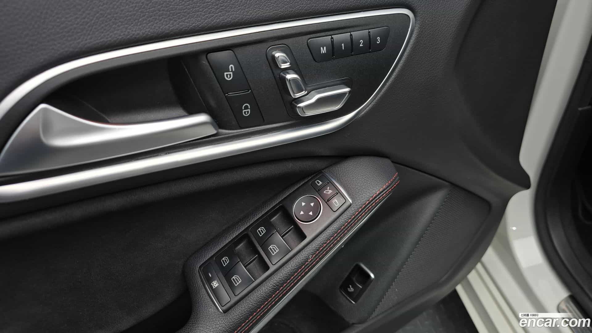 CLA-Class Mercedes-Benz 2017.11-OPTION-019
