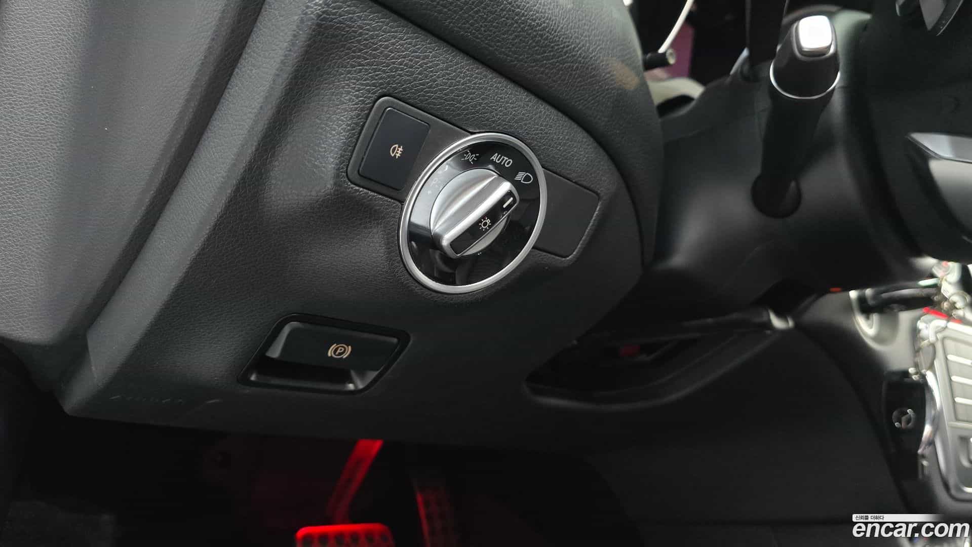 CLA-Class Mercedes-Benz 2017.11-OPTION-020
