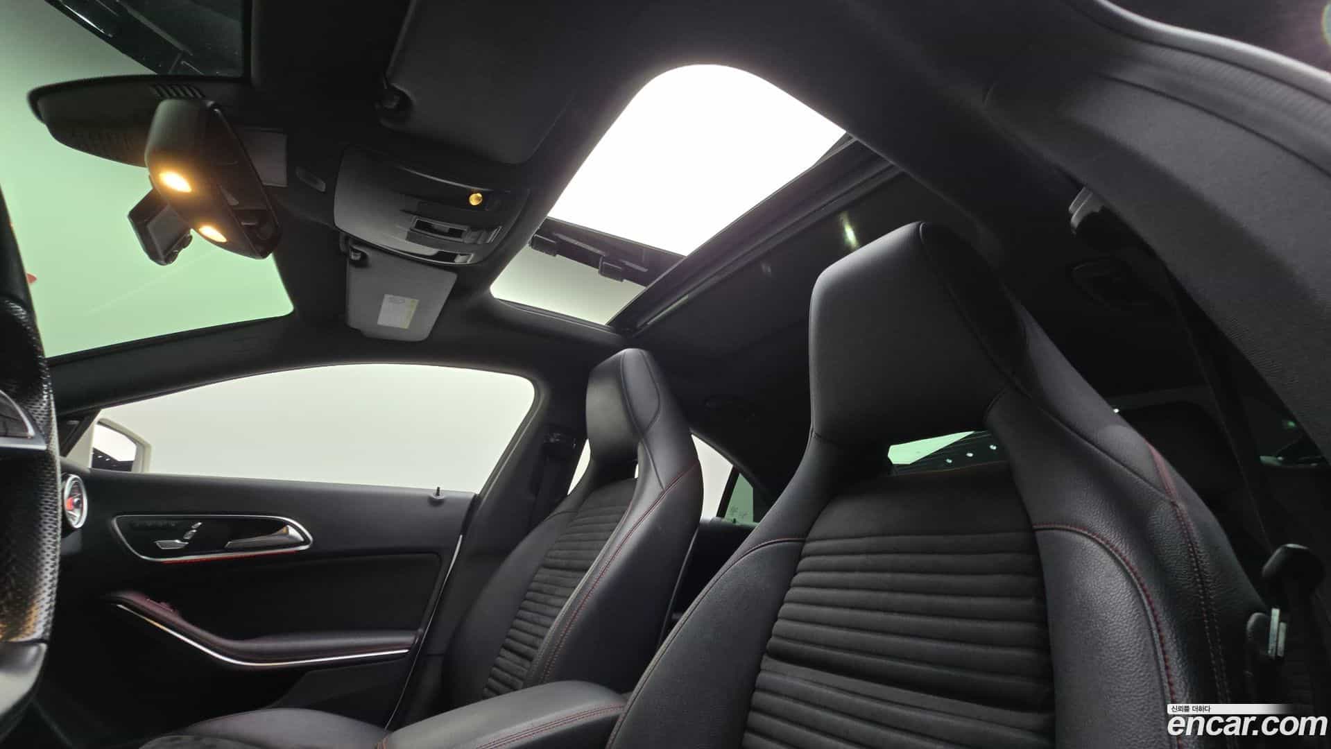 CLA-Class Mercedes-Benz 2017.11-OPTION-024