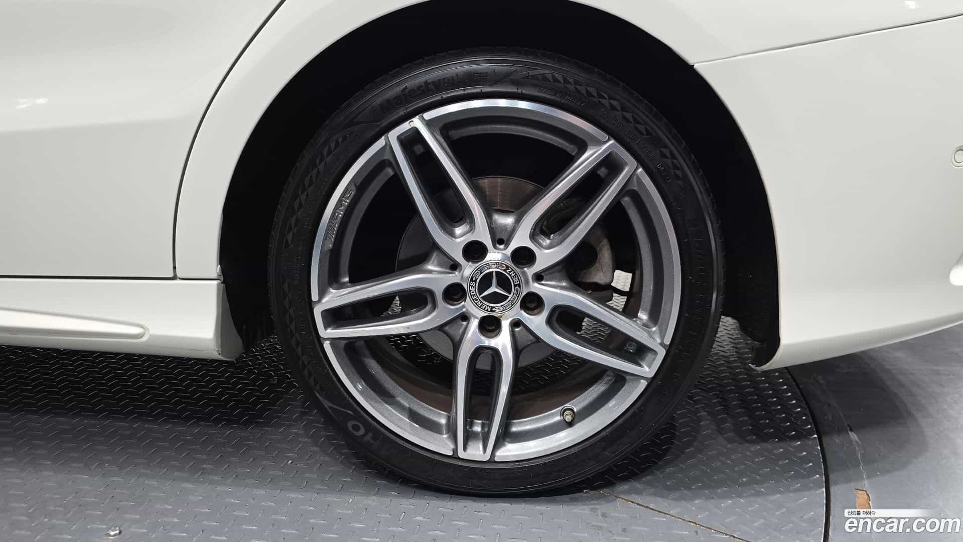 CLA-Class Mercedes-Benz 2017.11-OUTER-031