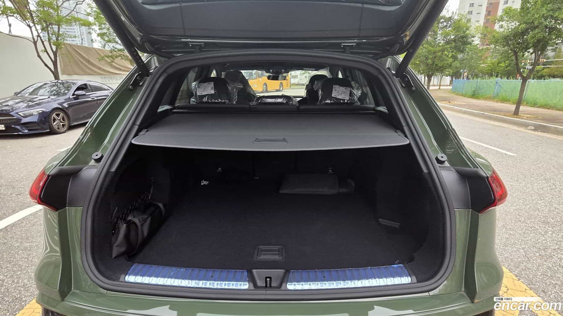 Q5 Audi 2025.11-OPTION-017