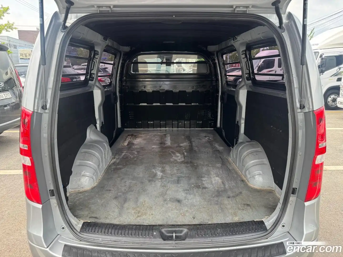 Starex Hyundai 2020.9-OPTION-016