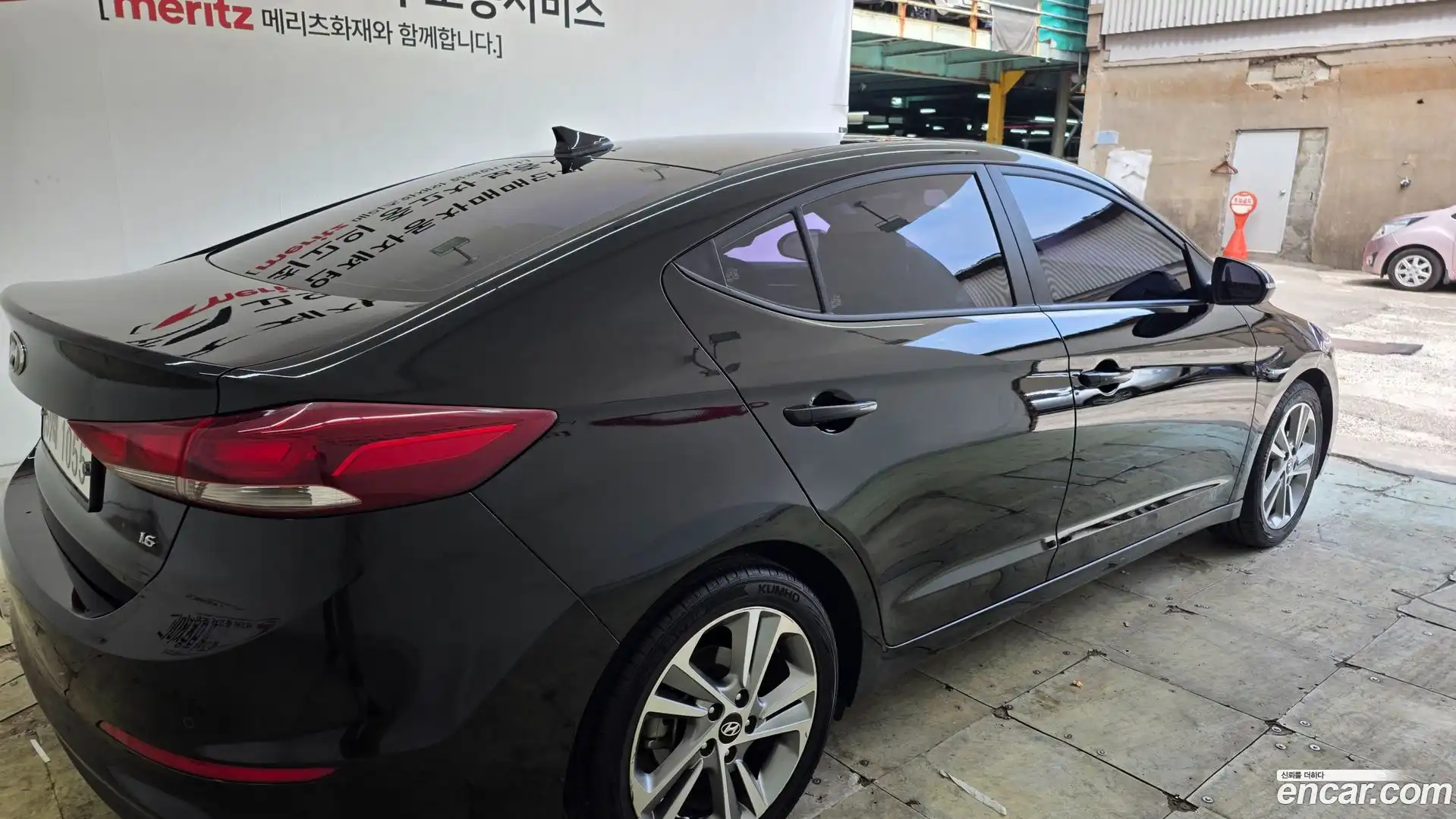 AVANTE Hyundai 2018.1-OUTER-004