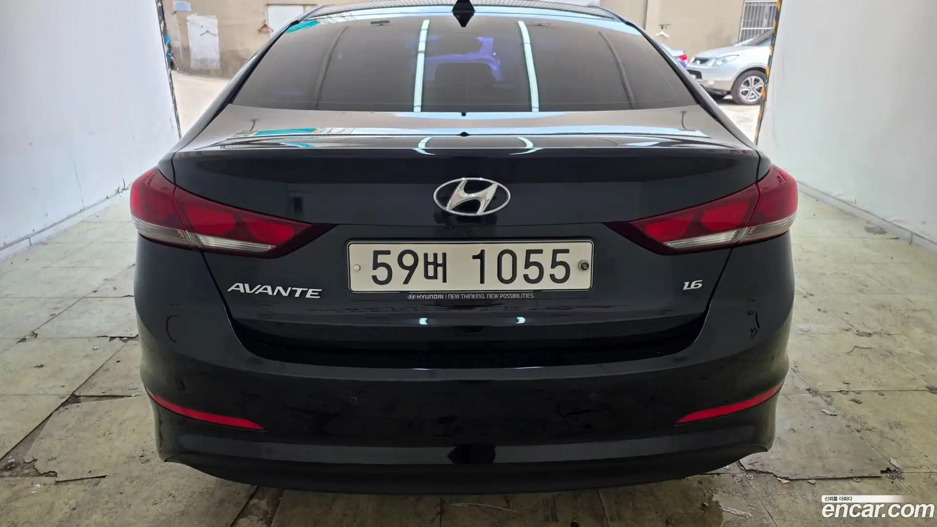 AVANTE Hyundai 2018.1-OUTER-006