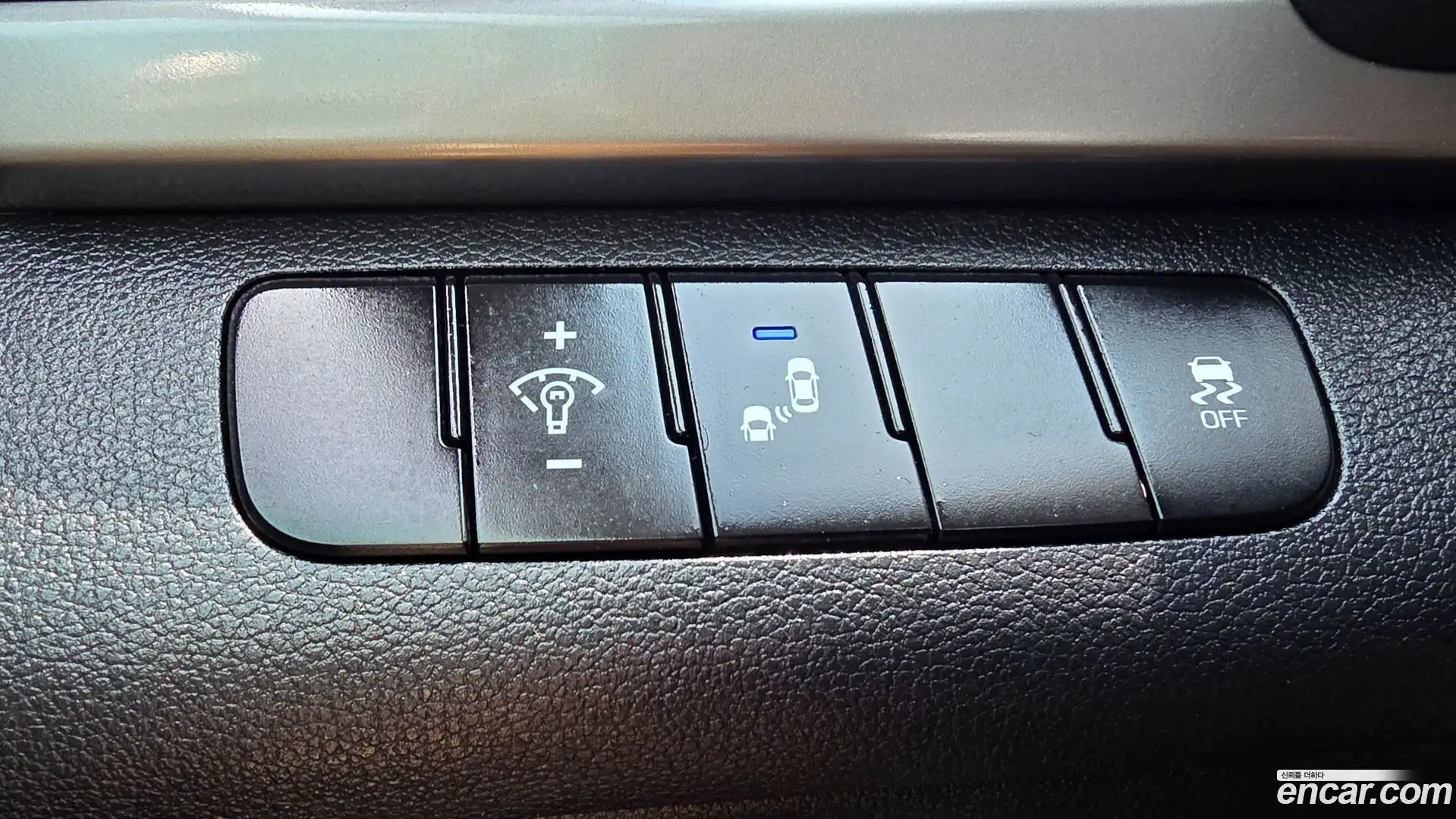 AVANTE Hyundai 2018.1-OPTION-015